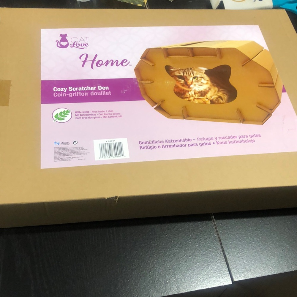 New in box Cat Love Cozy Scratcher Den